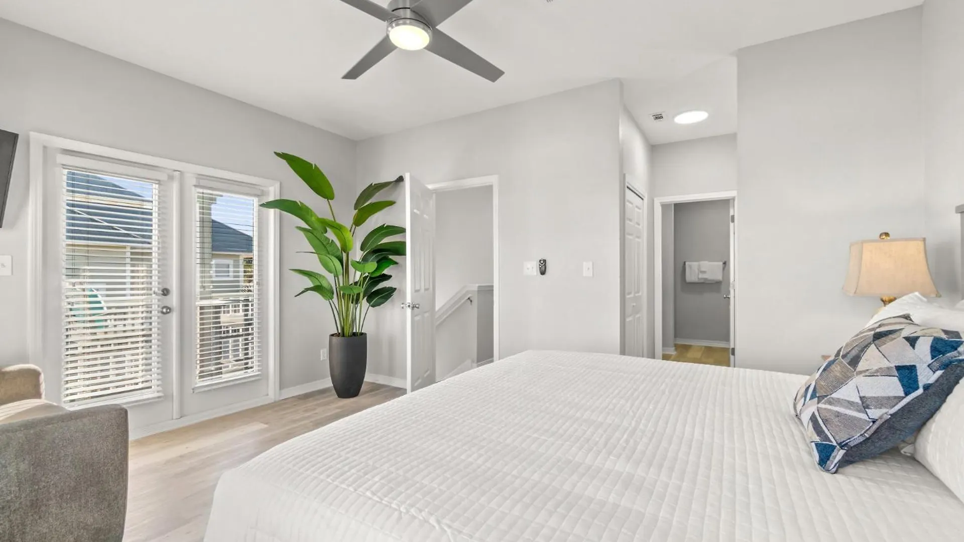 Claire De Lune With Private Beach Access Destin