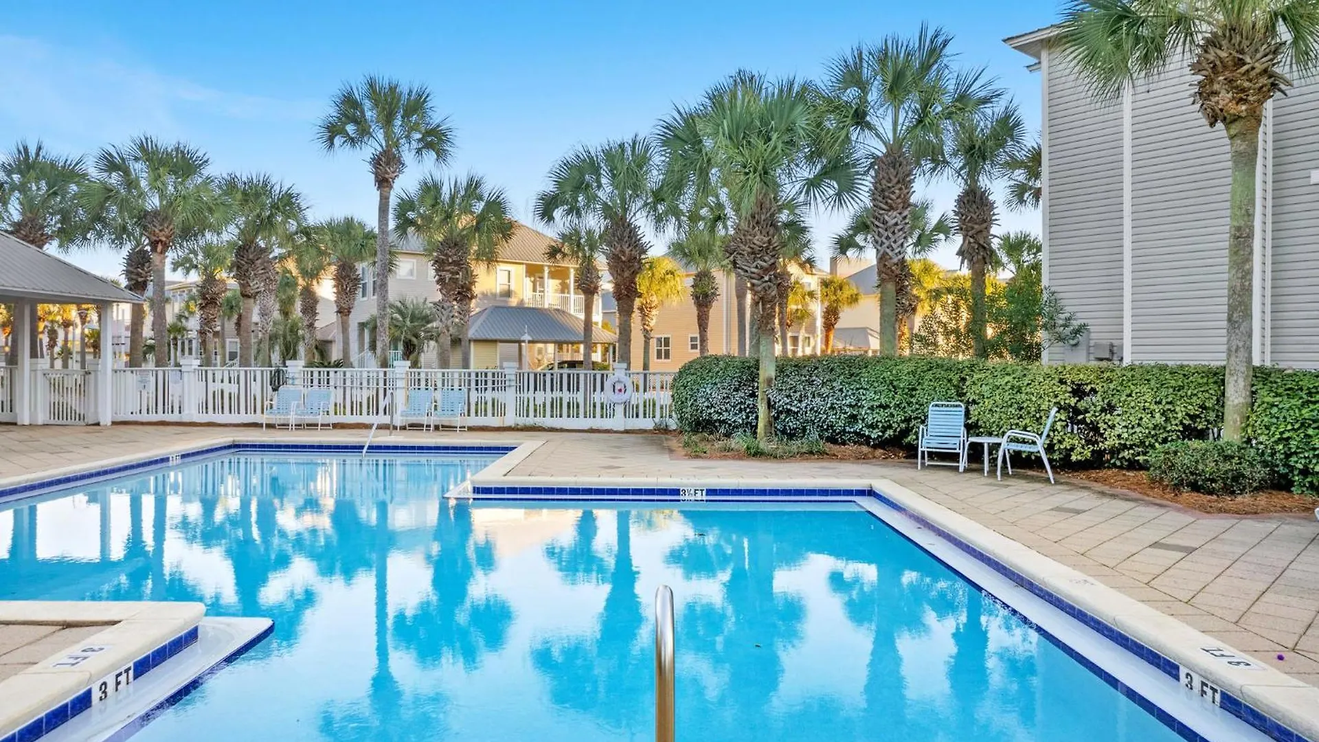 Holiday home Claire De Lune With Private Beach Access Destin